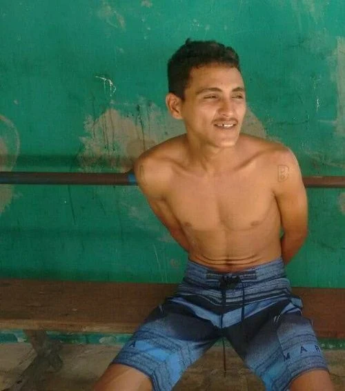 foi preso com revólver