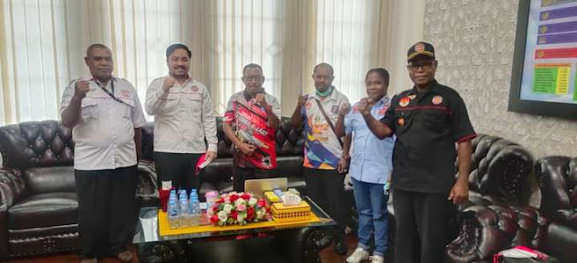 Bonny  Mandolang Temui Anthonius Ayorbaba Bahas Ganti Rugi Tanah Lokasi Rindam Cenderawasih