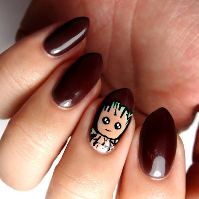 Baby Groot Nails