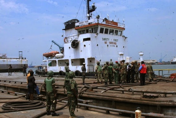 nigerians arrested travel spain ship