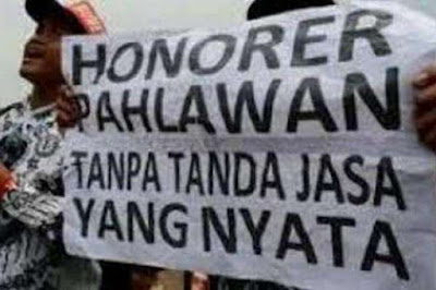 Guru Honorer yakni Pahlawan Tanpa Tanda Jasa Guru Honorer yakni Pahlawan Tanpa Tanda Jasa