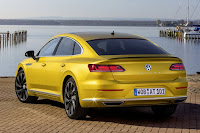 Volkswagen Arteon R-Line (2018) Rear Side