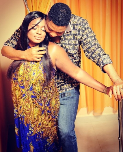 Nollywood’s Most Romantic Actor Ernest Obi & Wife Eve Strike Sexy Pose In 6th Wedding Anni. Photos