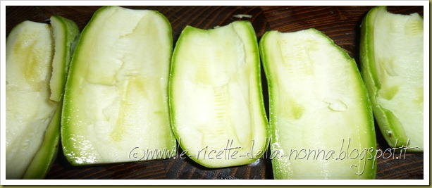 Zucchine al forno vegan ripiene con tofu e pangrattato (3)