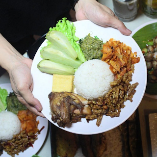 30 Rekomendasi Restoran Tempat Buka Puasa Di Bandung