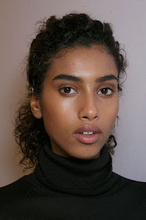 Dealing with clothes and massage to make a neck beautiful