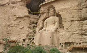 The Matreiya Buddha, pahatan gunung