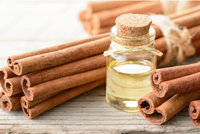 Cinnamon Oil : Benefits, Uses ,Side Effects & How to Make Cinnamon Oil at Home