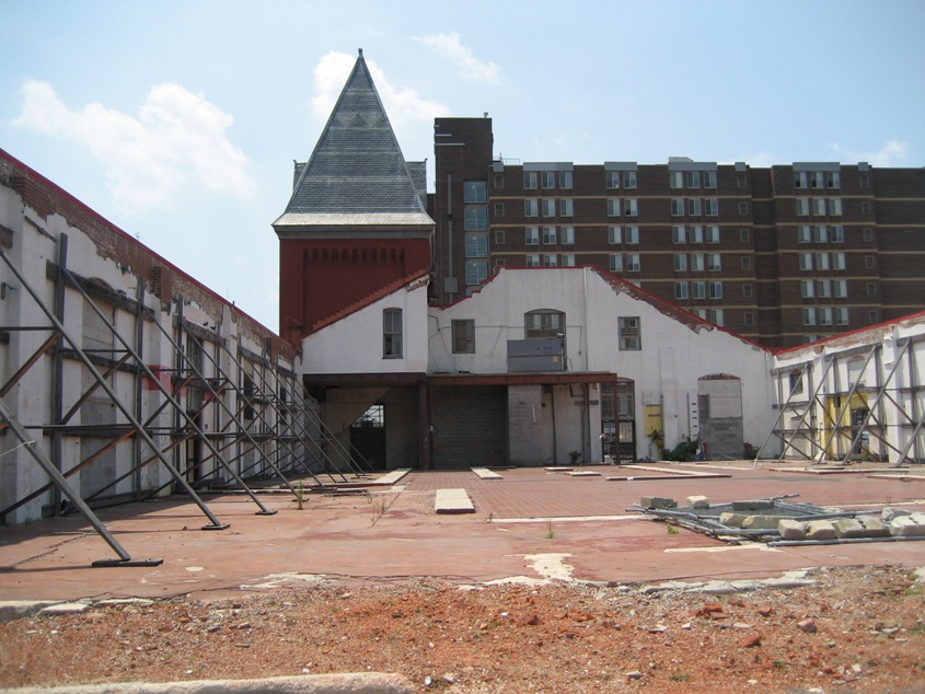 Giant supermarket, Citymarket at O, Roadside Development, Washington DC