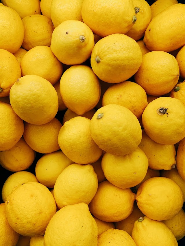 Is lemon good or bad for the skin?