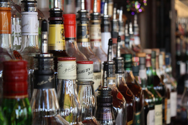 Liquor shops to e-commerce during lockdown 3.0: Govt clarifies what is allowed in what zone.