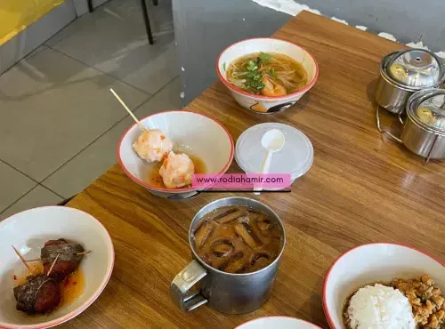 Aroii -Thai-Bowl-Noodle-Street-Food-NU-Sentral