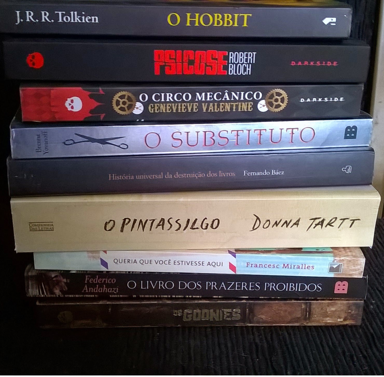 http://mundodefantas.blogspot.com.br/2014/12/desafio-literario-2015.html