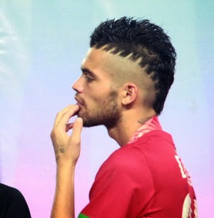 Bola Gaya Rambut Keren Pemain Sepakbola