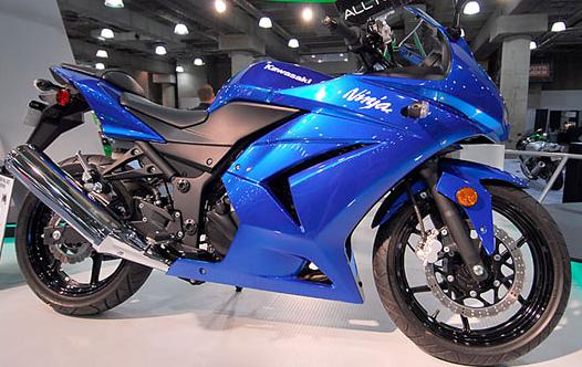 kawasaki ninja 250r blue. Blue kawasaki ninja 250r come