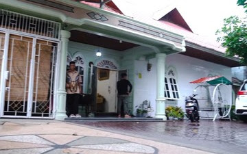 Digugat Cerai gegara Isu Nafkah,  Foto Rumah Teuku Ryan di Aceh Serba Emas