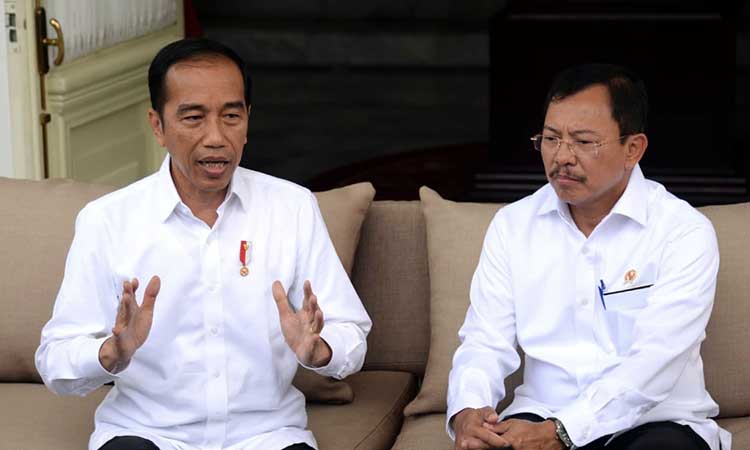 Kasus Corona Terus Meningkat, Ini Titah Jokowi ke Menkes Terawan, naviri.org, Naviri Magazine, naviri majalah, naviri