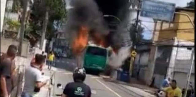 Ônibus voltam a circular no Iapi após ataque a coletivo 