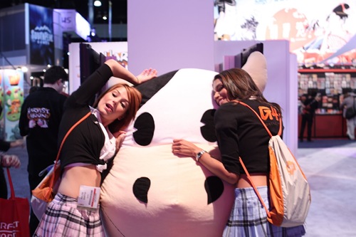 e3-booth-babes (16)