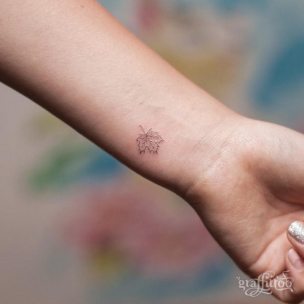 este_itty-bitty_maple_leaf