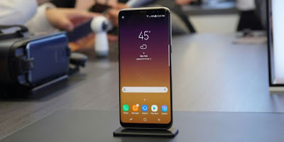  Daftar Hp android Terbaru tahun ini paling di minati 12 Hp android terbaru 2018 Super Canggih pilihan pemirsa. 