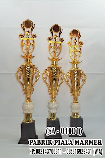 Piala Plastik Murah