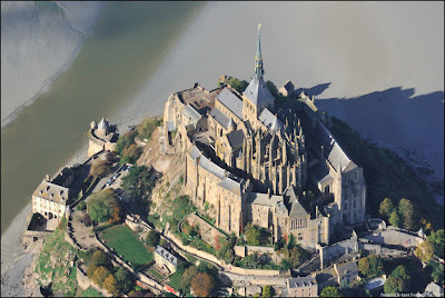 [Image: Mont-Saint-Michel-09.jpg]
