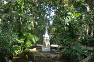 Escultura Ninfa, no Orquidário de Santos