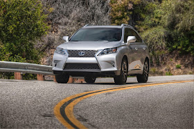 Front 3/4 view of 2014 Lexus RX350 F-Sport