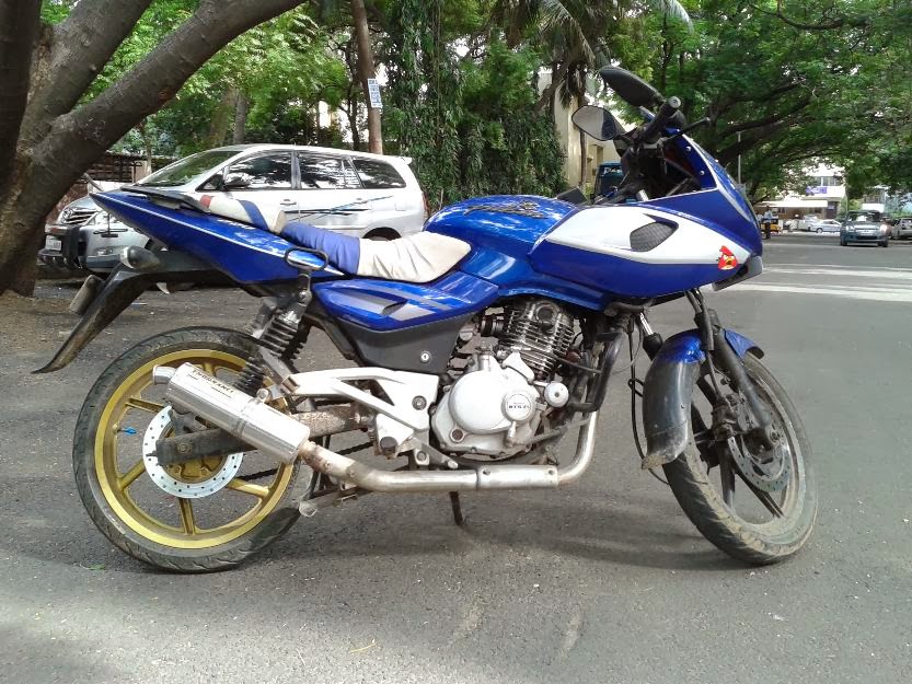  Gambar  Modifikasi  Motor  Bajaj Pulsar 220 cc 2010 FOTO 