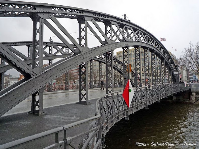 جسور+ثقف+نفسك+1111 مدينة الجسور في هامبورغ