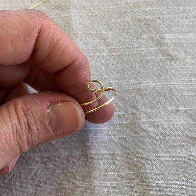 Single Curl Wave Wire Ring Project by Lisa Yang Jewelry
