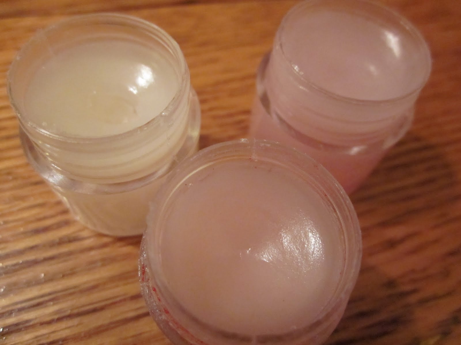 The Crafty Novice: Homemade Lip Gloss