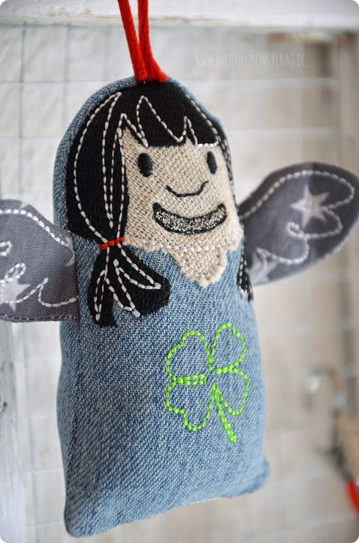 Angel in Blue Jeans 3 Anja Rieger Probesticken Glücksengel ITH