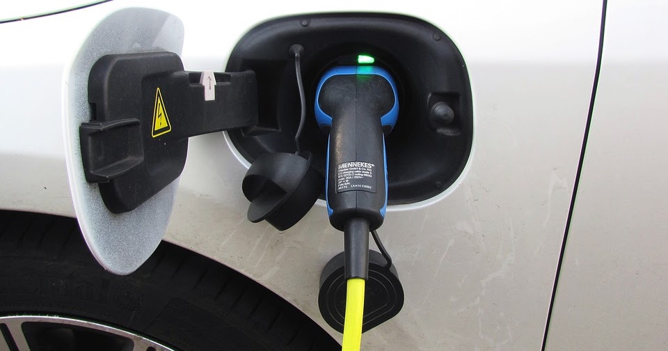 Advantages And Disadvantages Of Plug-In Hybrids And Electric Vehicles