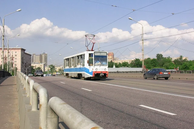 Новоспасский мост, трамвай