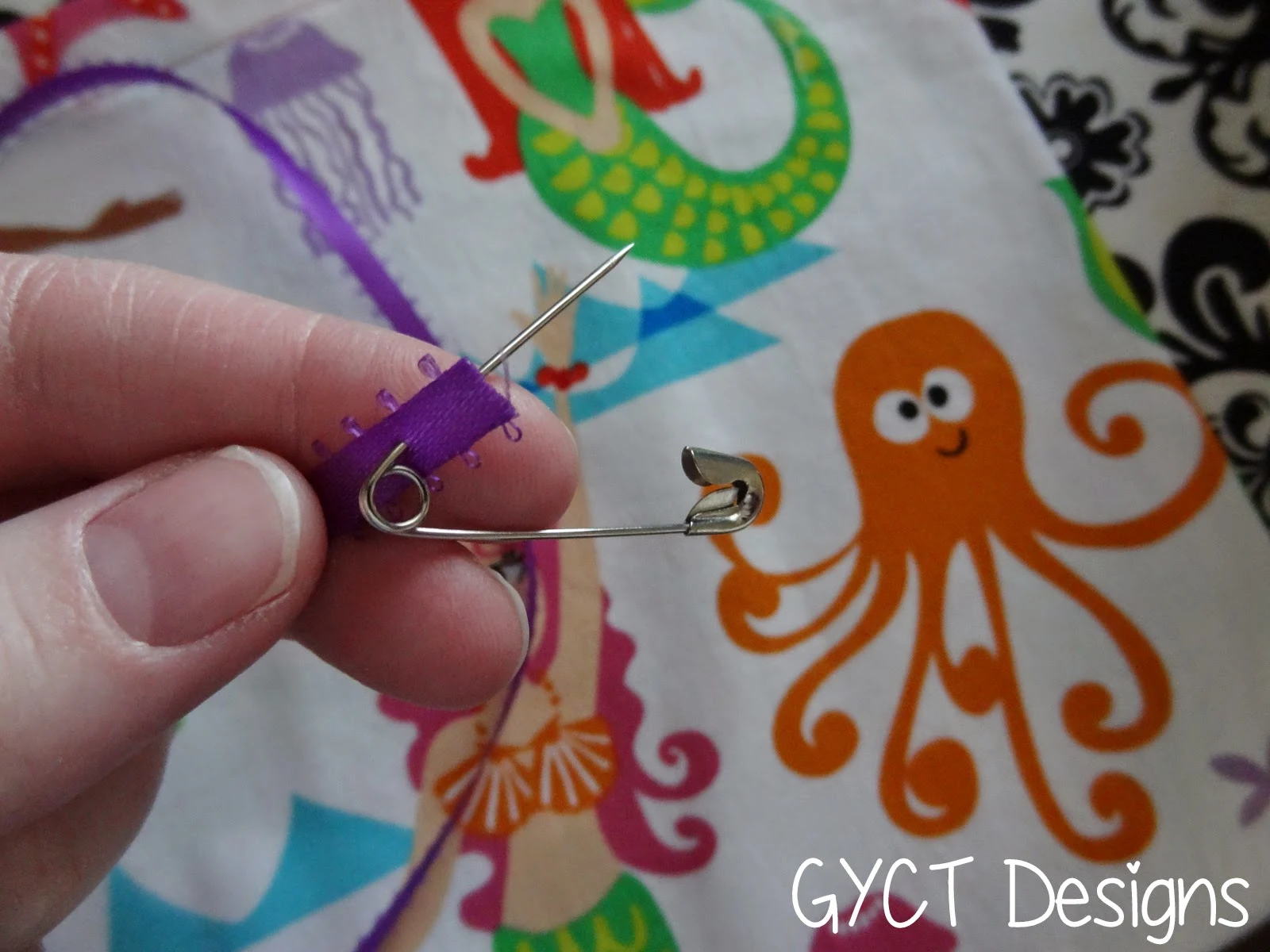 FREE Drawstring Tote Bag Tutorial by GYCT