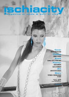 Ischiacity. Magazine di moda & stili di vita 30 - Estate 2011 | TRUE PDF | Irregolare | Moda | Tempo Libero