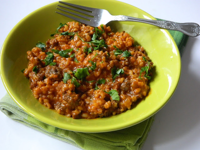 Bulgur cu carne tocata de miel si vinete.