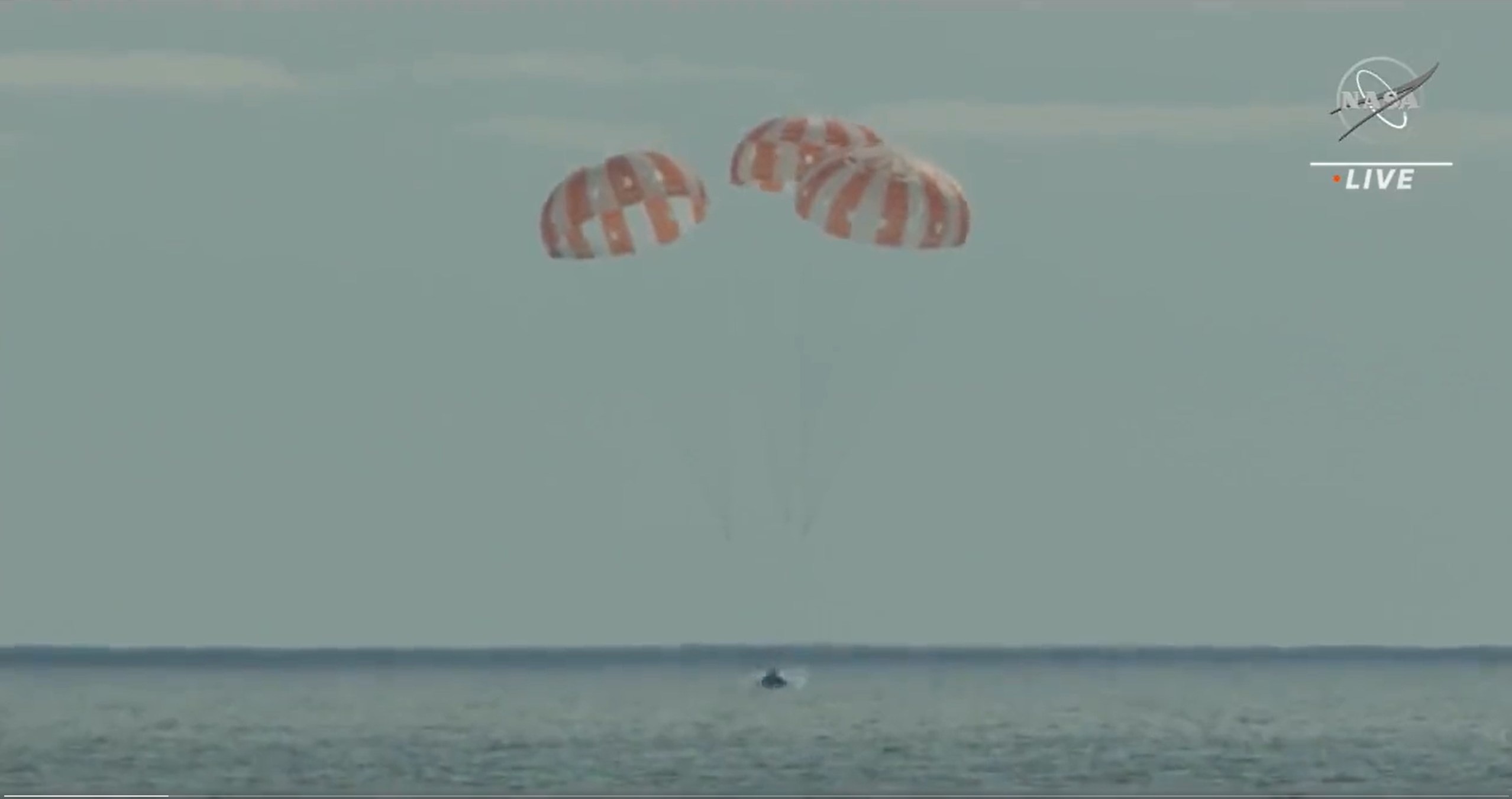 Splashdown! NASA's Orion Returns to Earth After Historic Moon Mission