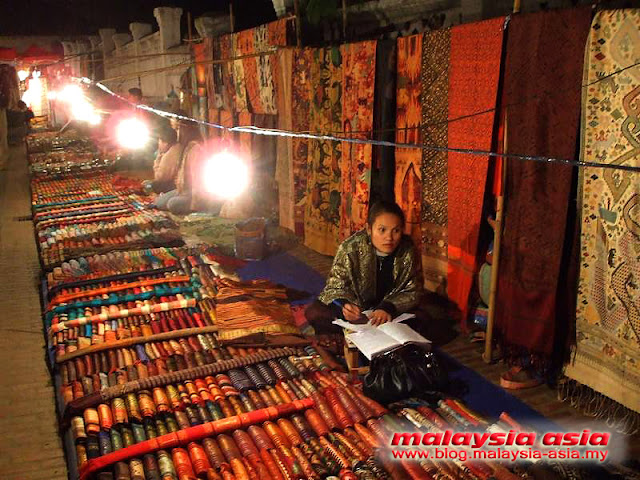 Photos of the Luang Prabang night market