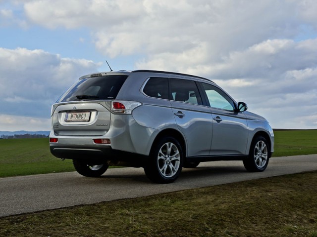 Mitsubishi Outlander 2013