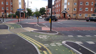 A wider view of the crossing and orbital cycle tracks.