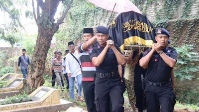 Satbimob Berduka, Orang Tua Bripka Triantoro Meninggal Dunia