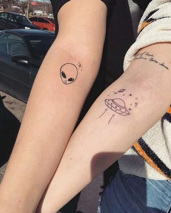 Tatuajes de Ovnis y alienígenas