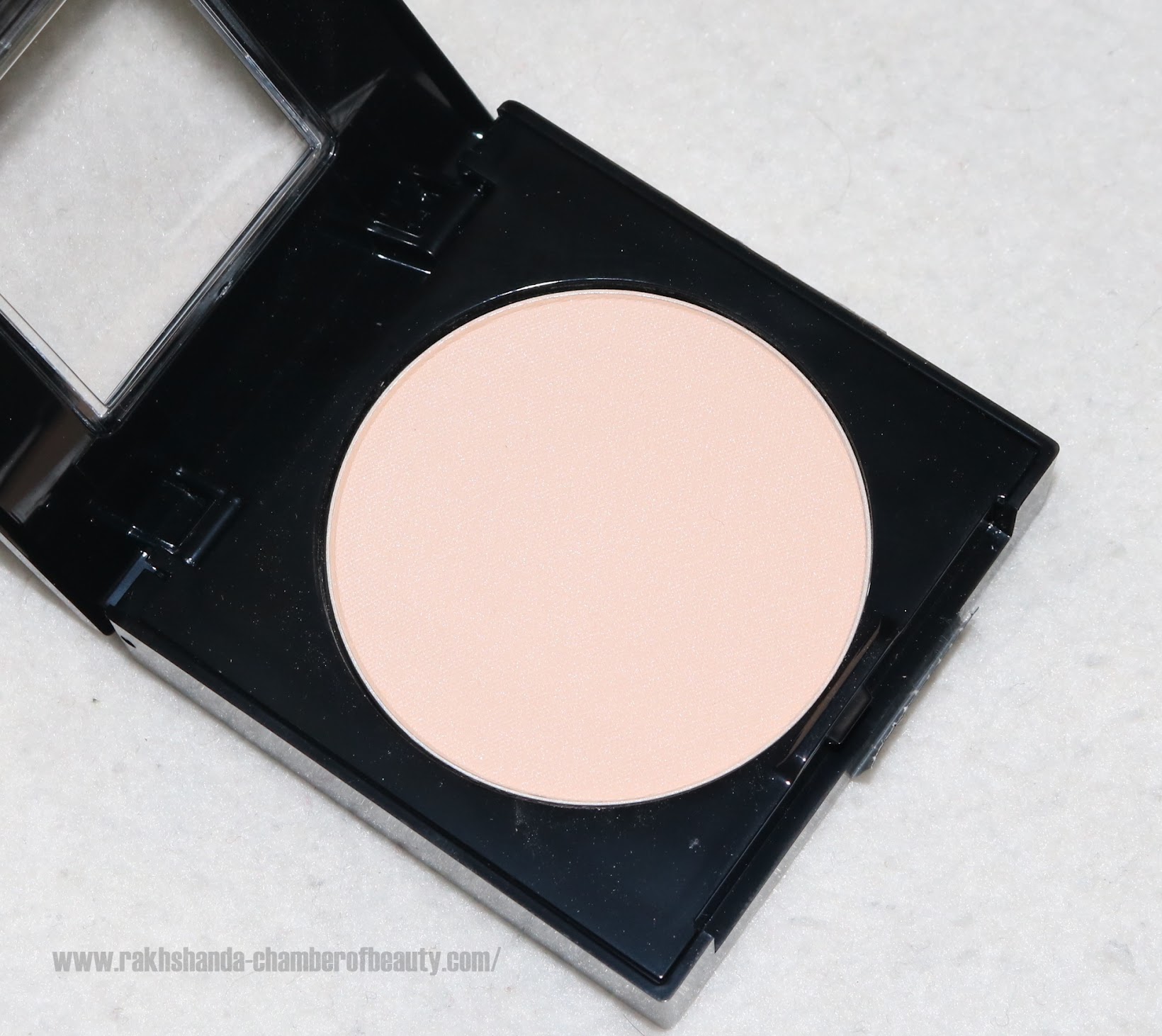 Maybelline NY Fit Me Pressed powder review,swatches and price in India, Maybelline NY, best and affordable pressed powders in India,