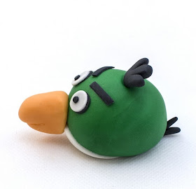 Angry birds - green angry bird boomerang fondant