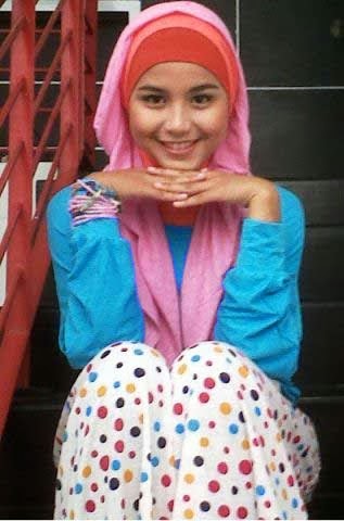 Ani Rakhmaningrum Hijaber Jawa Barat  Hijab Style