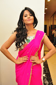 Anasuya dazzling saree photos-thumbnail-5