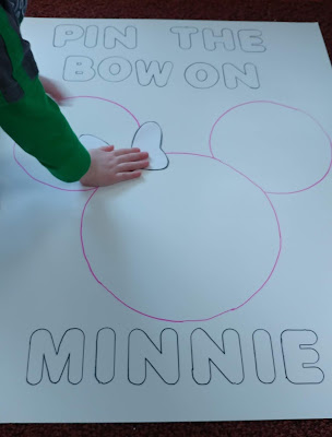 Pin the Bow on Minnie Mouse